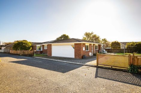 Photo of property in 3a Kinross Drive, Merrilands, New Plymouth, 4312