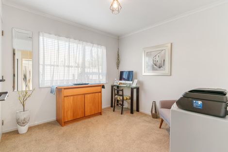 Photo of property in 26 Palmcrest Grove, Highland Park, Auckland, 2010