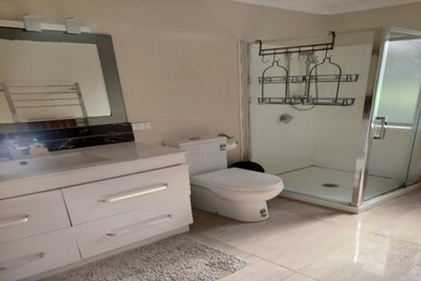 Photo of property in 15 Van Dyke Place, West Harbour, Auckland, 0618