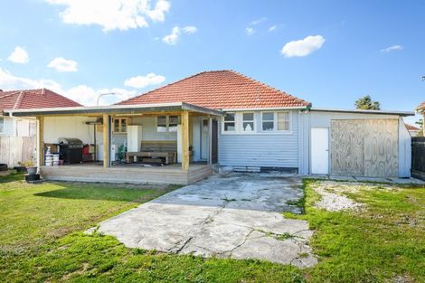 Photo of property in 30 Thames Street, Roslyn, Palmerston North, 4414