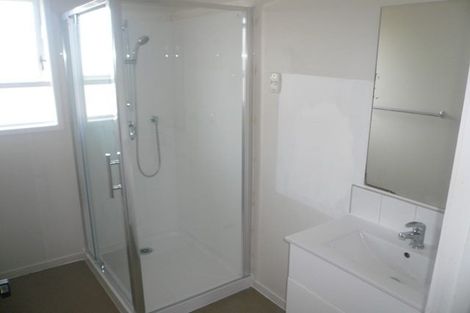 Photo of property in 113 Henderson Valley Road, Henderson, Auckland, 0612