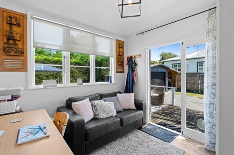 Photo of property in 9 Yule Grove, Greytown, 5712