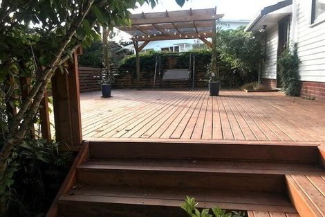 Photo of property in 53 Neal Avenue, Glenfield, Auckland, 0629