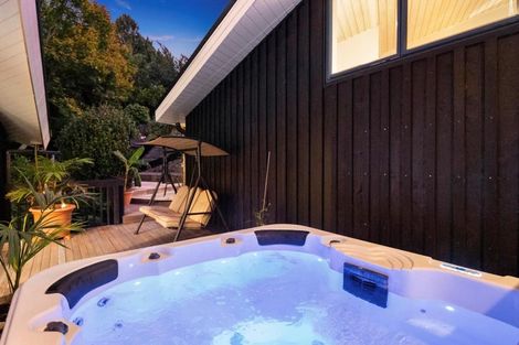 Photo of property in 70b Grand Vue Road, Kawaha Point, Rotorua, 3010