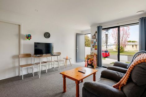 Photo of property in 2/2 Masefield Drive, Enderley, Hamilton, 3214