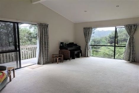 Photo of property in 2/41 Radiata Lane, Chatswood, Auckland, 0626