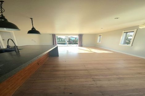 Photo of property in 36 Shoemaker Road, Waipu, 0510