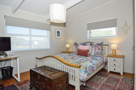 Photo of property in 2 Koura Crescent, Mahia, Nuhaka, 4198