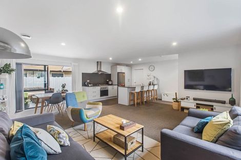 Photo of property in 14 Kotuku Crescent, Takanini, 2112