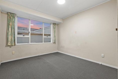 Photo of property in 21 Rountree Place, Conifer Grove, Takanini, 2112