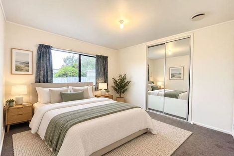 Photo of property in 1/17 Orchid Place, Te Atatu South, Auckland, 0610