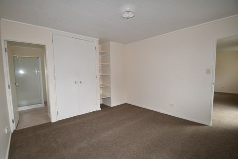 Photo of property in 2/2 Mcdowell Crescent, Hillcrest, Auckland, 0626