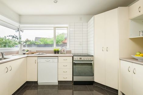 Photo of property in 8 Fieldmoor Place, Parklands, Christchurch, 8083