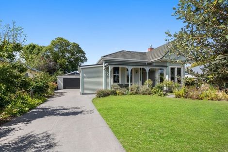 Photo of property in 16 Stapletons Road, Richmond, Christchurch, 8013