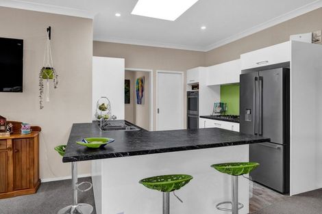 Photo of property in 4 Collins Street, Hawera, 4610