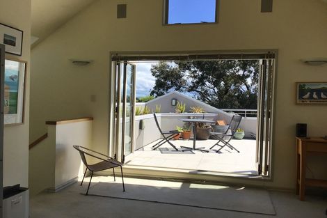 Photo of property in 2/145 Victoria Road, Devonport, Auckland, 0624