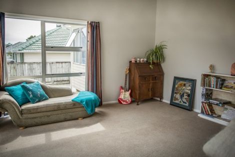 Photo of property in 30 Ruapehu Street, Paraparaumu, 5032