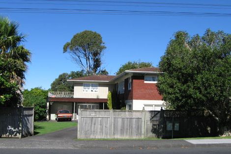 Photo of property in 67 Hepburn Road, Glendene, Auckland, 0602