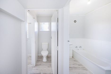 Photo of property in 3 Ellesmere Crescent, Highbury, Palmerston North, 4412