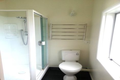 Photo of property in 8 Eclipse Place, Half Moon Bay, Auckland, 2012