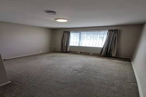 Photo of property in 2/11 Manor Place, Bryndwr, Christchurch, 8053