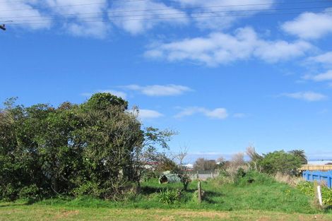 Photo of property in 1 Te Awa Street, Foxton Beach, Foxton, 4815