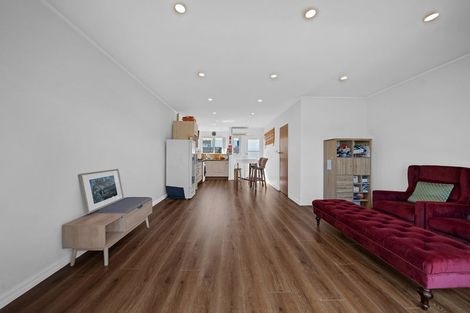 Photo of property in 3/1 Ribblesdale Road, Henderson, Auckland, 0612
