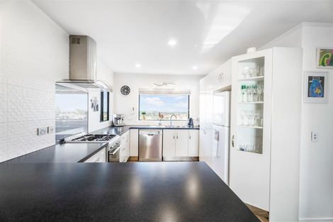 Photo of property in 1183 Whangaparaoa Road, Gulf Harbour, Whangaparaoa, 0930