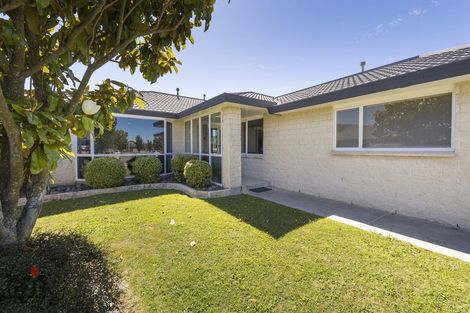 Photo of property in 34 Jefferson Crescent, Milson, Palmerston North, 4414