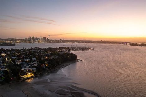 Photo of property in 17 Lansdowne Street, Bayswater, Auckland, 0622