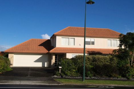 Photo of property in 97 Golfland Drive, Golflands, Auckland, 2013