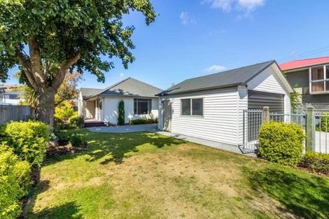 Photo of property in 12 Beckford Road, Saint Martins, Christchurch, 8022