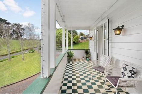 Photo of property in 37 Cameron Road, Waiuku, 2681