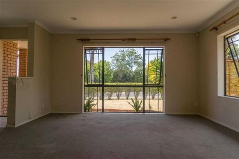 Photo of property in 4 Sandwick Drive, Weymouth, Auckland, 2103