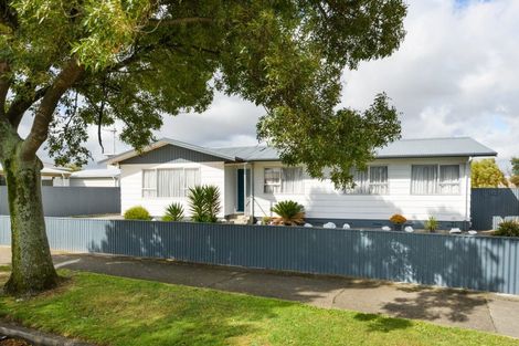 Photo of property in 44 Kaimanawa Street, Kelvin Grove, Palmerston North, 4414