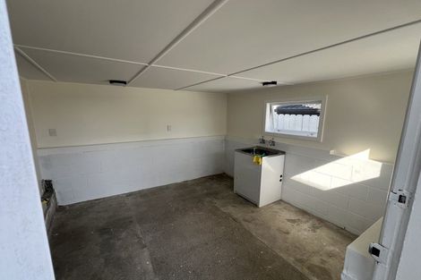 Photo of property in 61 Oakdale Road, Mount Roskill, Auckland, 1041