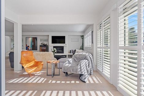 Photo of property in 15 The Strand, Takapuna, Auckland, 0622