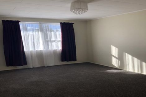 Photo of property in 63 Butterworth Drive, Glendene, Auckland, 0602