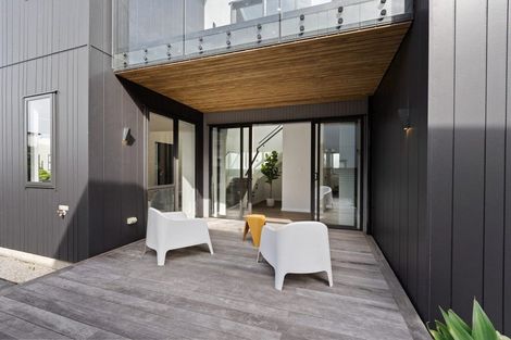 Photo of property in 8 Kumukumu Road, Long Bay, Auckland, 0630