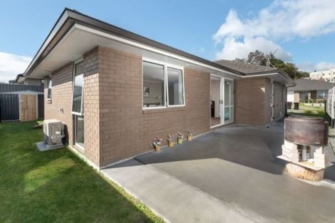 Photo of property in 14 Watene Way, Welcome Bay, Tauranga, 3112