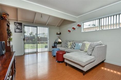 Photo of property in 2/10 Rewa Street, New Lynn, Auckland, 0600