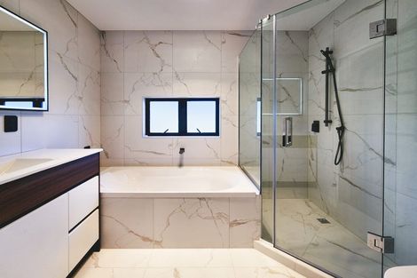 Photo of property in 2 Embling Place, Eastern Beach, Auckland, 2012