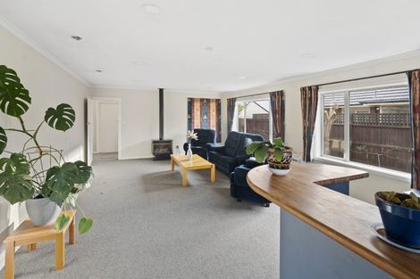 Photo of property in 43 Daniels Road, Redwood, Christchurch, 8051