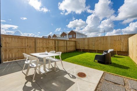 Photo of property in 33 Hampshire Lane, Karaka, 2580