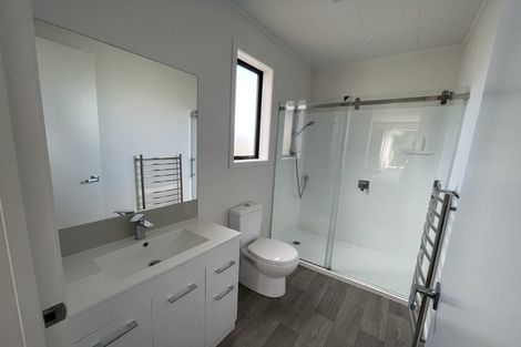 Photo of property in 14 Fordham Street, Beach Haven, Auckland, 0626