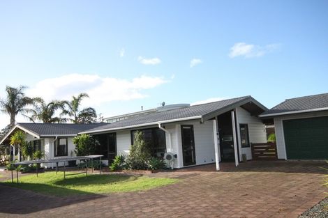 Photo of property in 42 Jubilee Drive, Pauanui, Hikuai, 3579