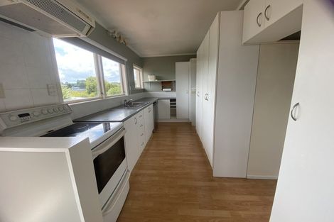 Photo of property in 5 Gregg Place, Sunnyvale, Auckland, 0612