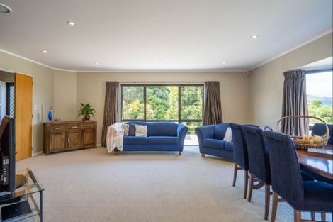 Photo of property in 111 Waterfall Road, Paraparaumu, 5032