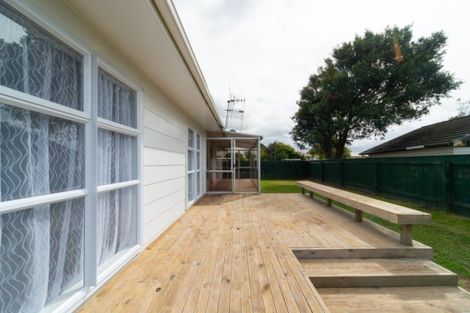 Photo of property in 4 Rhodes Drive, Kelvin Grove, Palmerston North, 4414