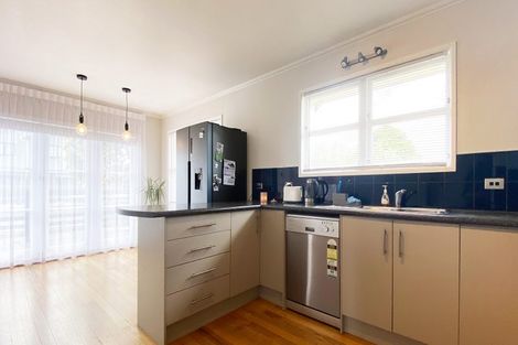 Photo of property in 54 Alma Crescent, Papakura, 2110